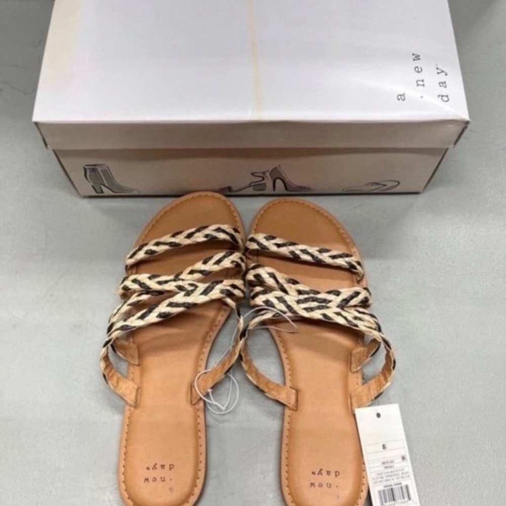 A New Day Women's Tan and Black Sandals - Picture 3 of 5